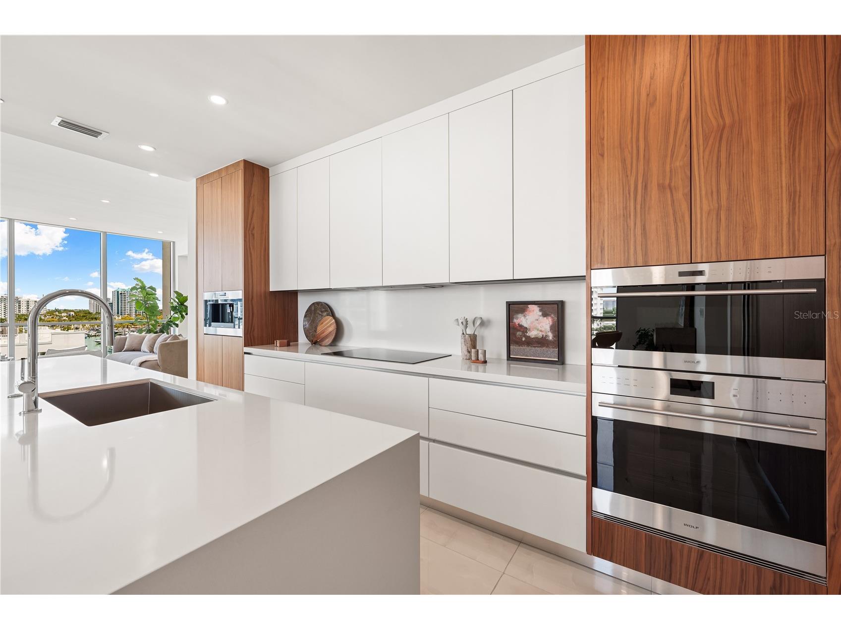 111 Golden Gate #602 Sarasota FL 34236 A4674587 image15
