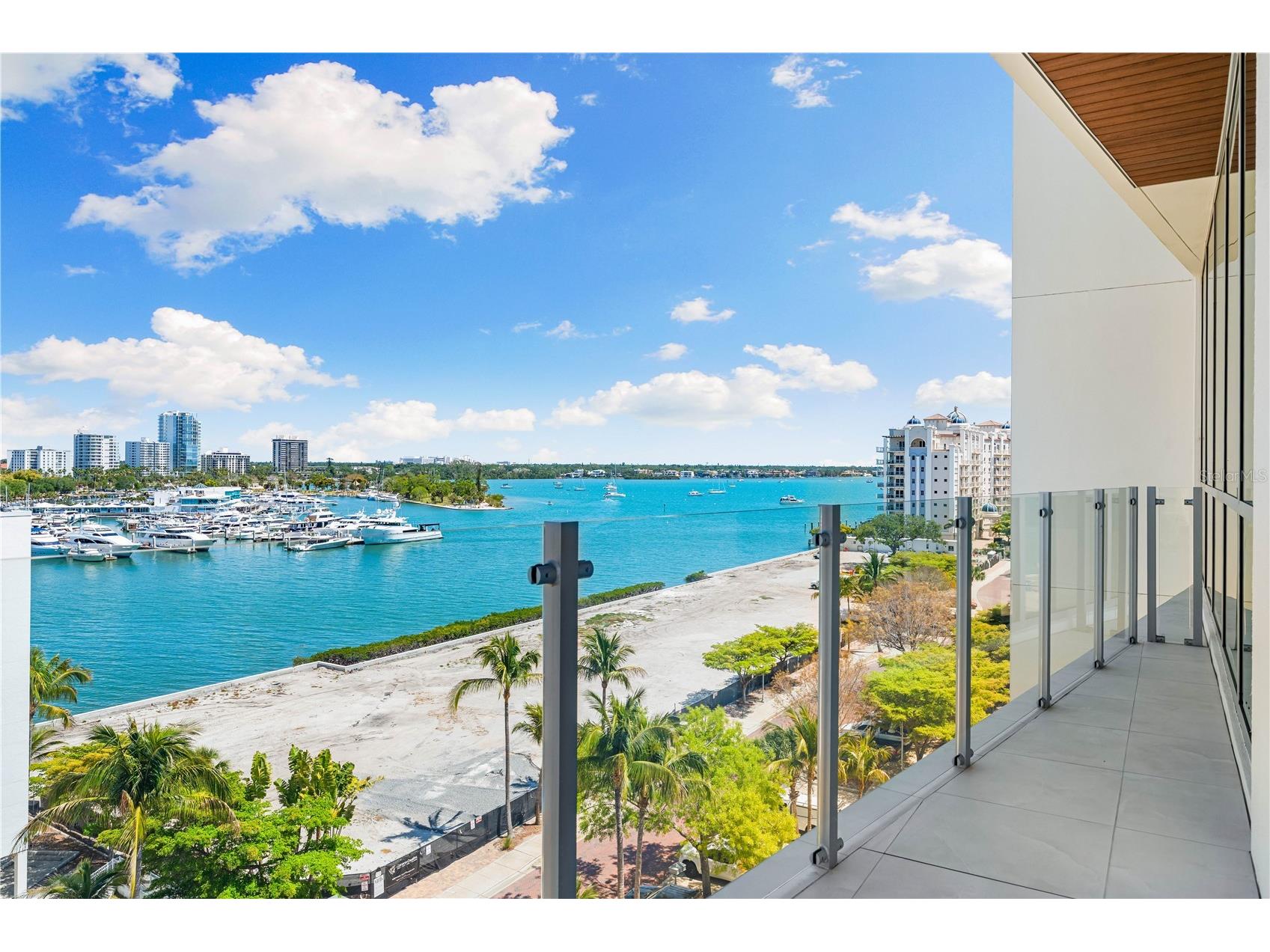 111 Golden Gate #602 Sarasota FL 34236 A4674587 image28