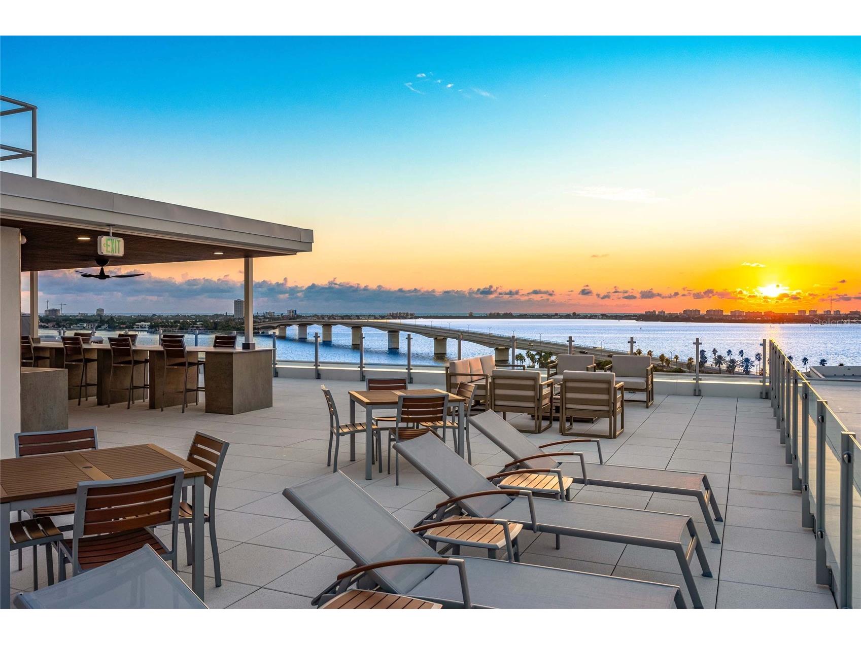 111 Golden Gate #602 Sarasota FL 34236 A4674587 image4