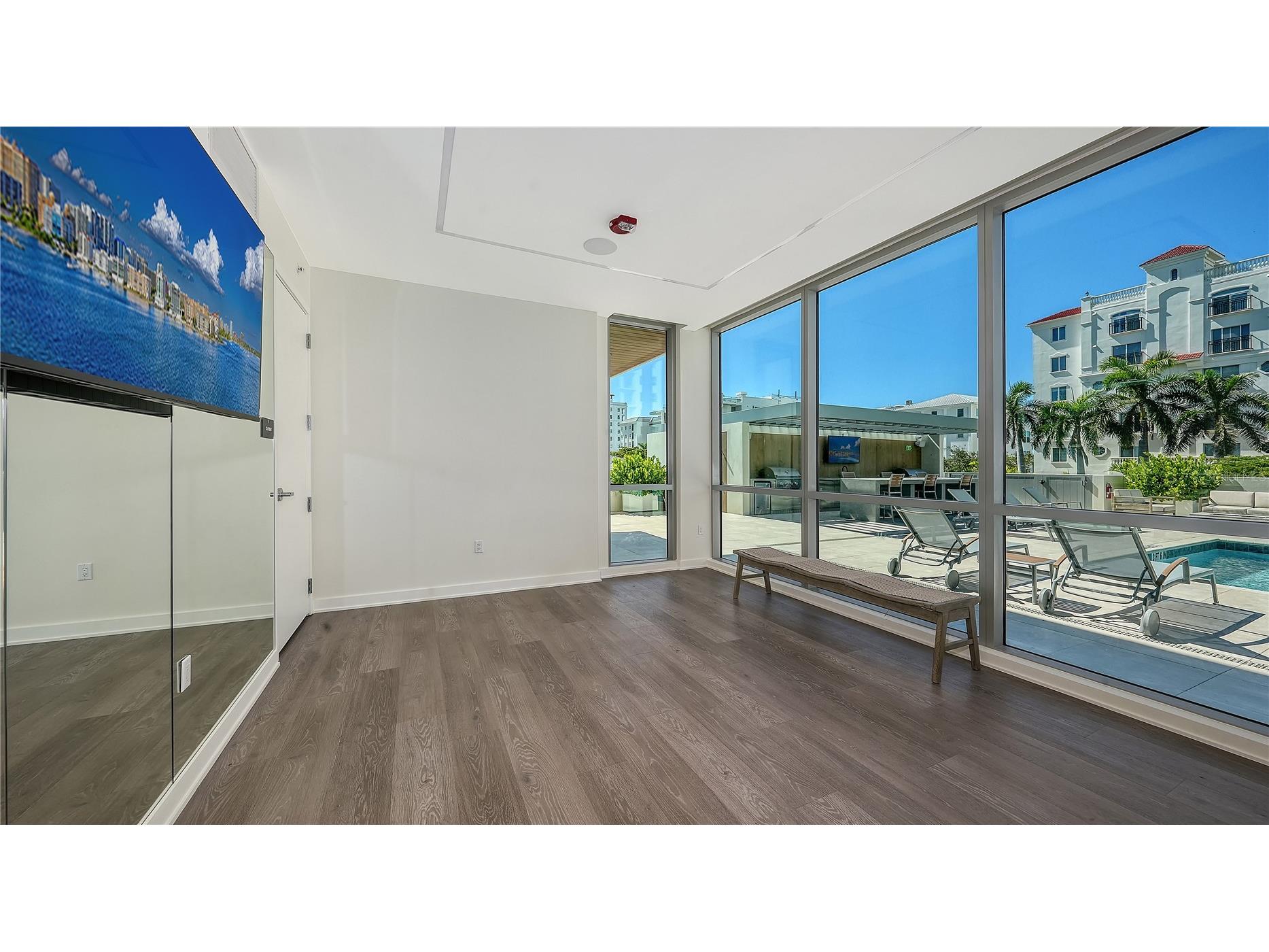 111 Golden Gate #602 Sarasota FL 34236 A4674587 image53