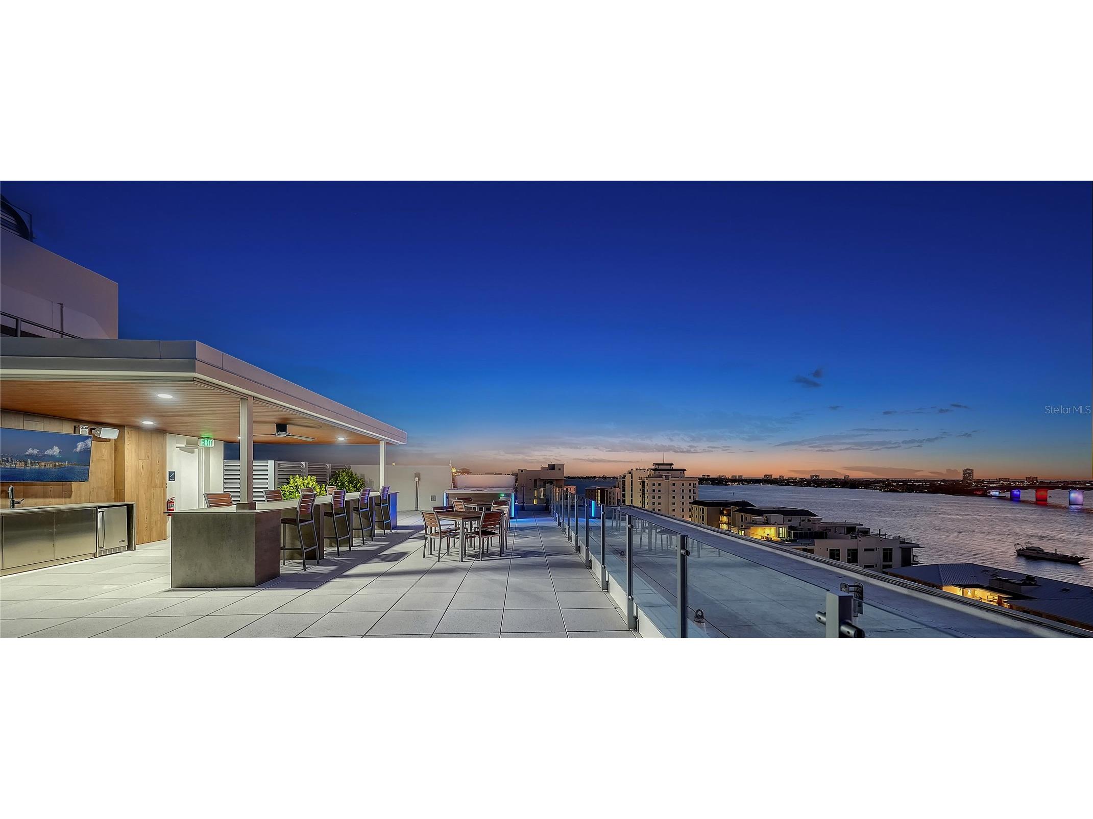 111 Golden Gate #602 Sarasota FL 34236 A4674587 image60
