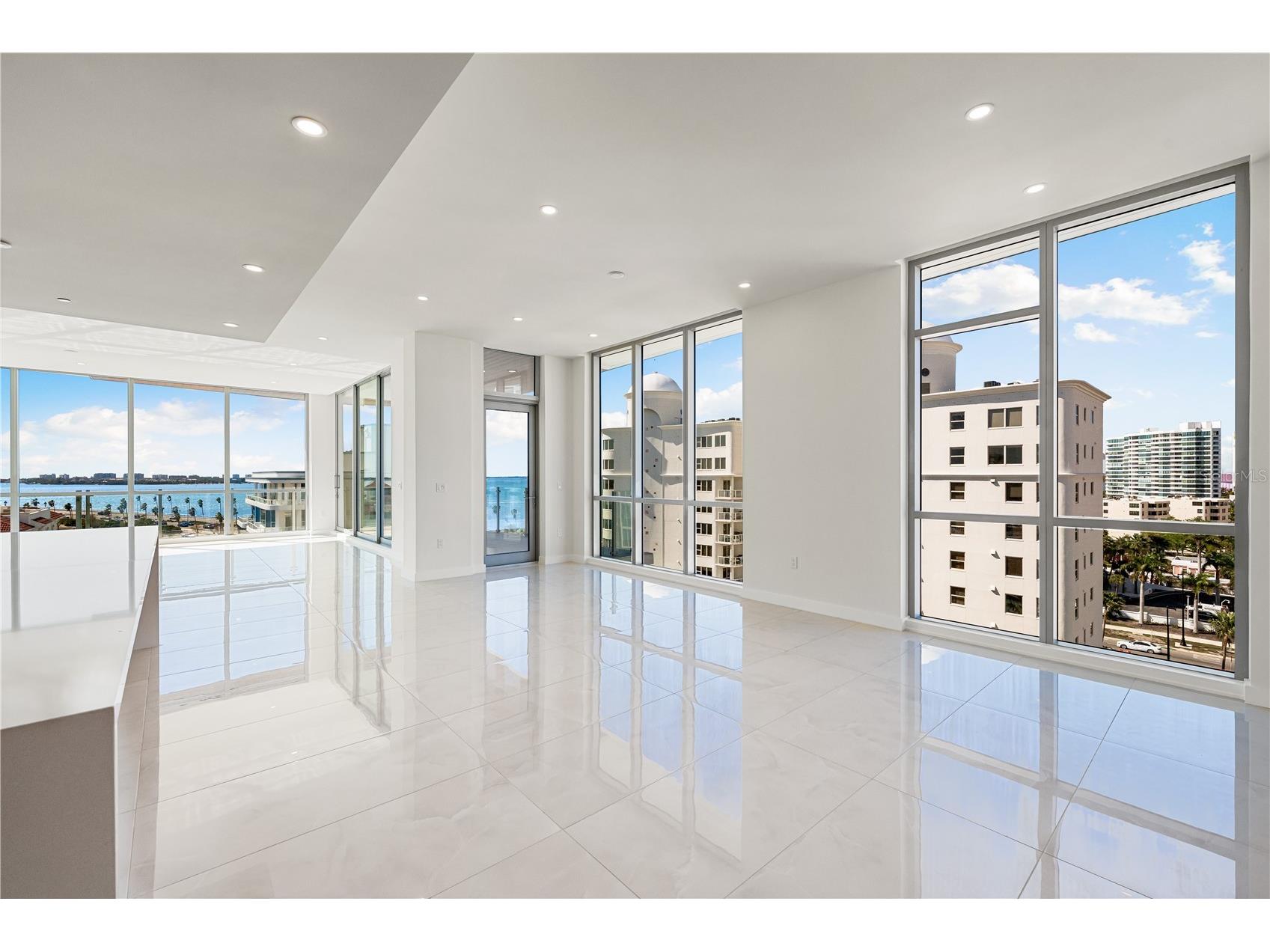 111 Golden Gate #701 Sarasota FL 34236 A4682068 image26