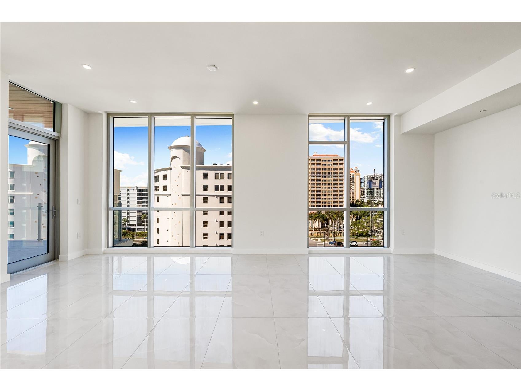 111 Golden Gate #701 Sarasota FL 34236 A4682068 image28