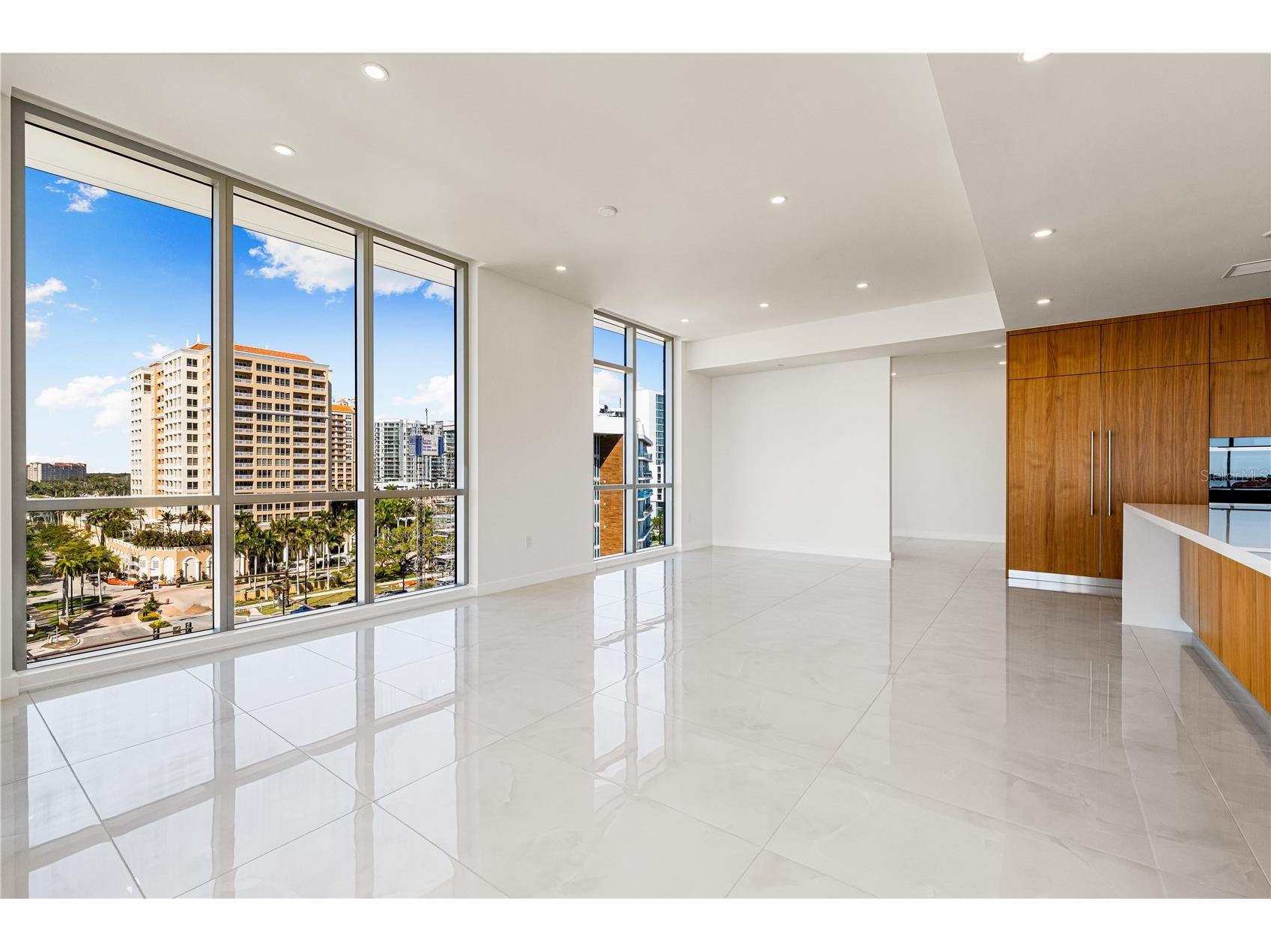 111 Golden Gate #701 Sarasota FL 34236 A4682068 image29