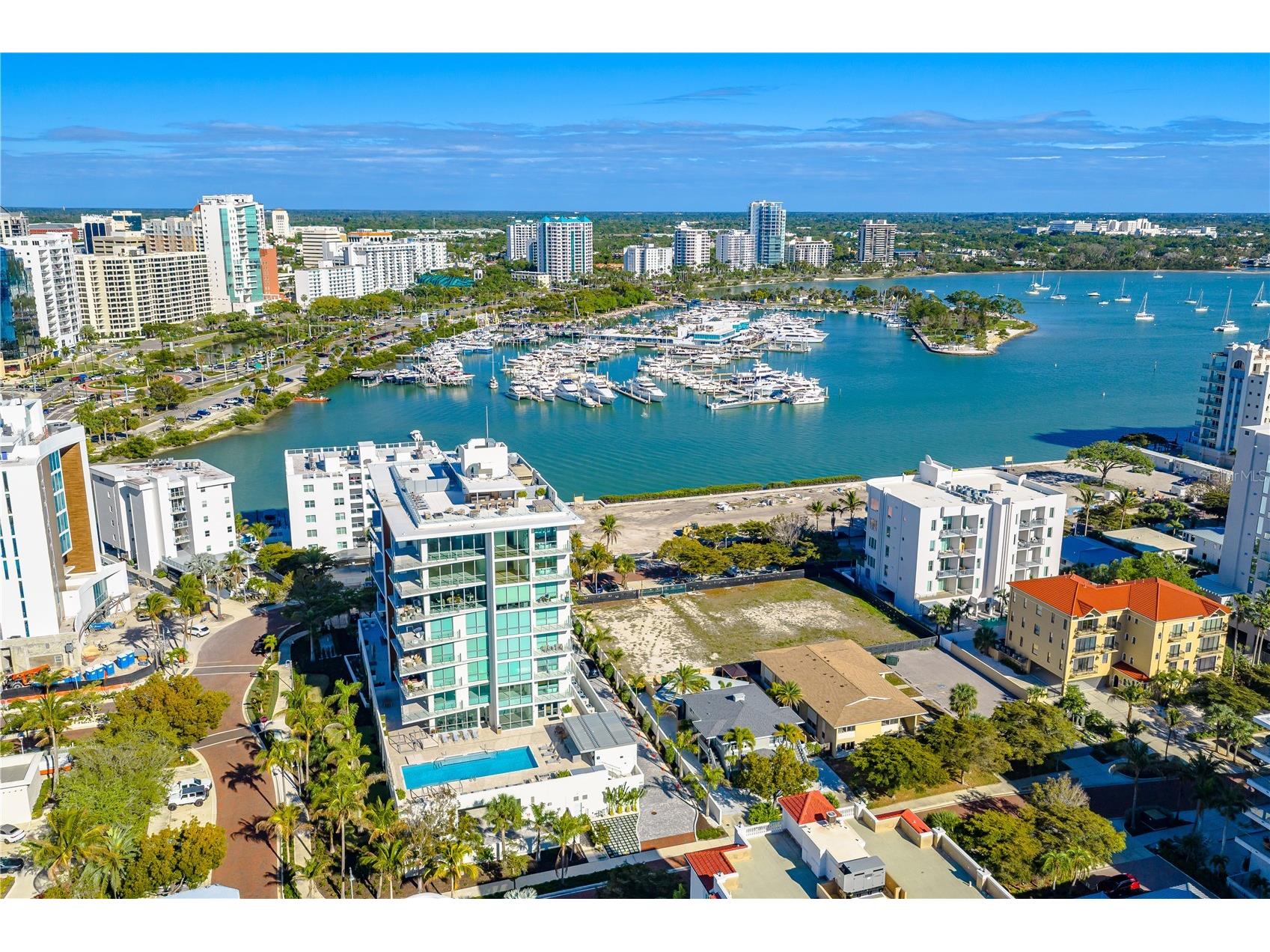 111 Golden Gate #701 Sarasota FL 34236 A4682068 image3