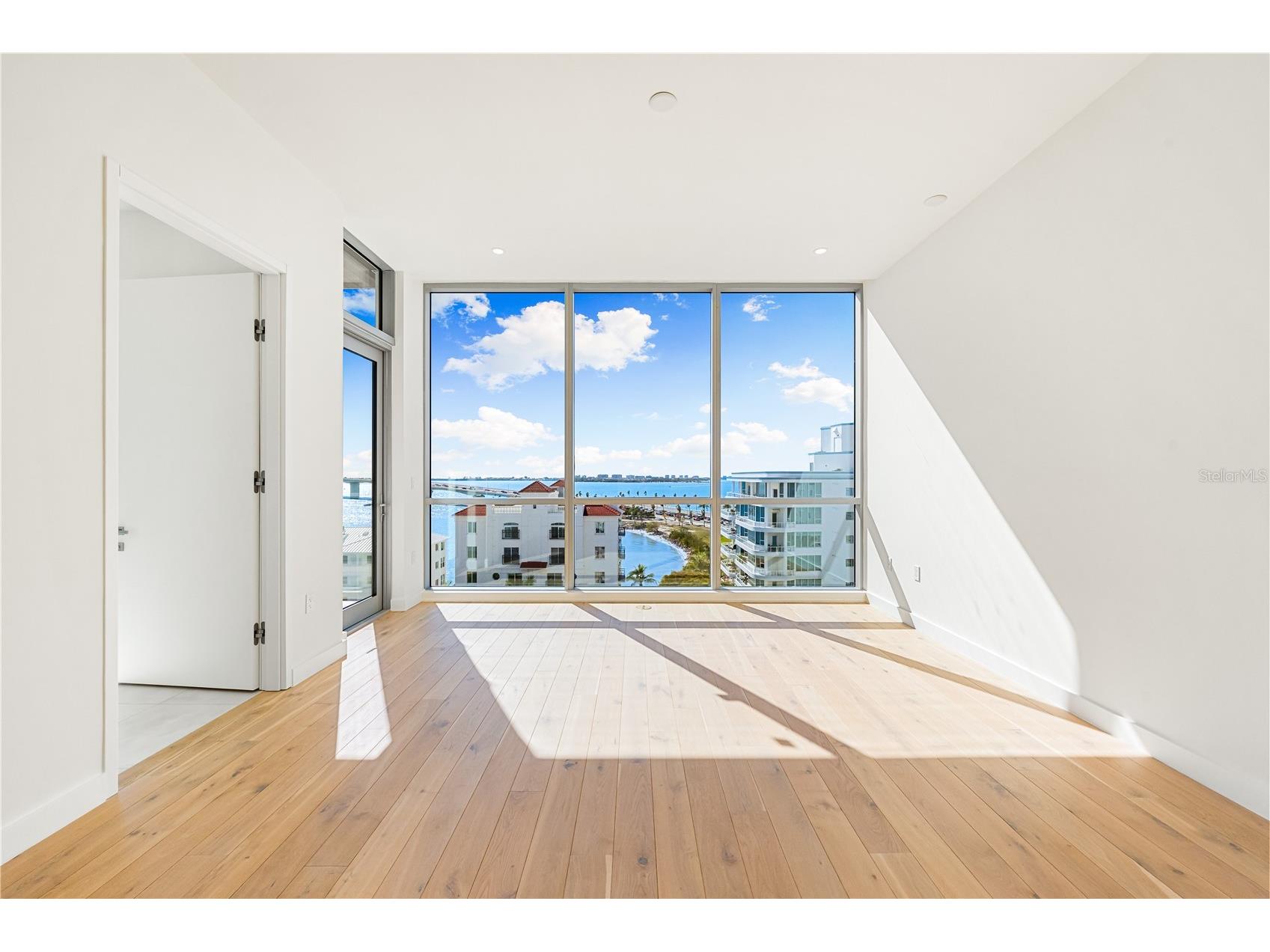 111 Golden Gate #701 Sarasota FL 34236 A4682068 image34