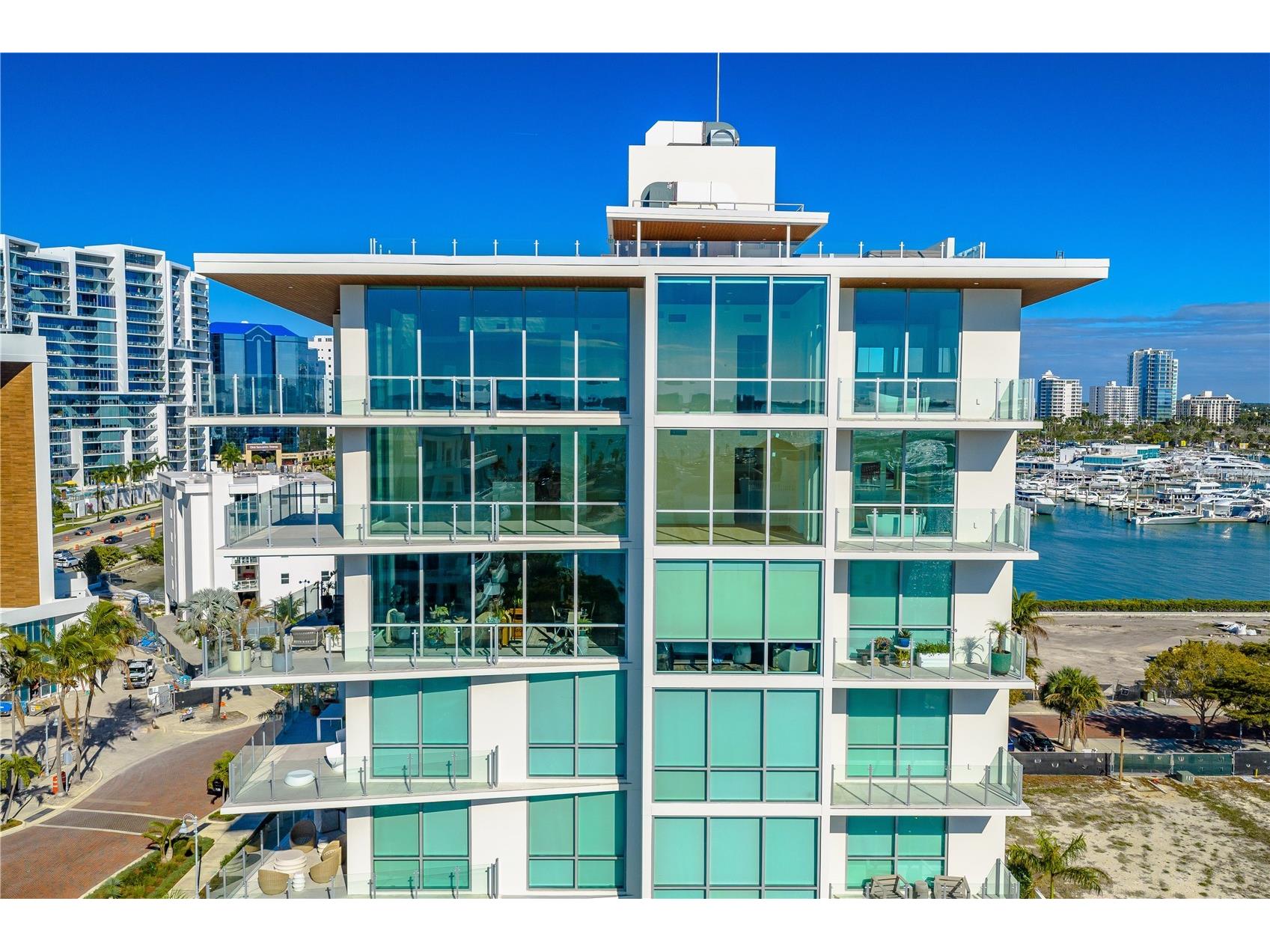 111 Golden Gate #701 Sarasota FL 34236 A4682068 image4