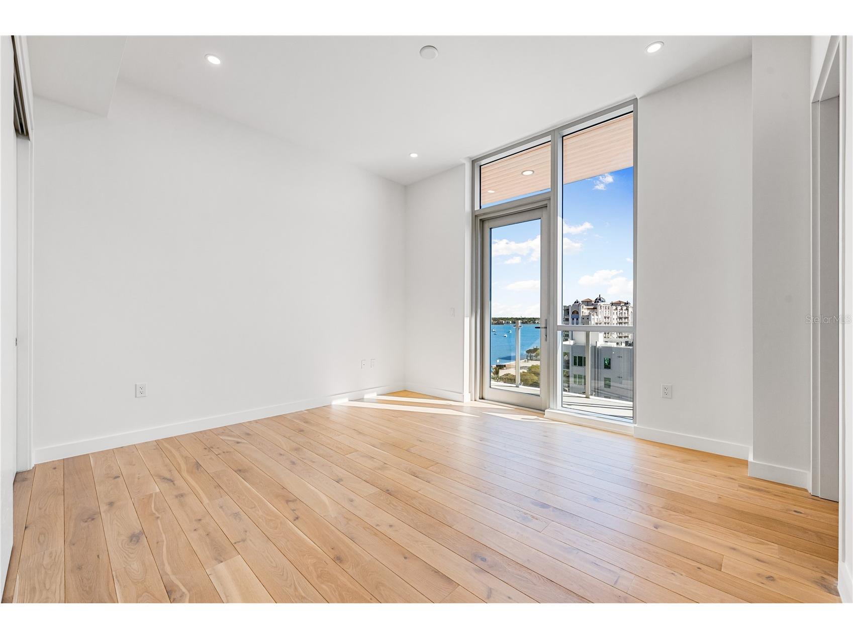 111 Golden Gate #701 Sarasota FL 34236 A4682068 image46
