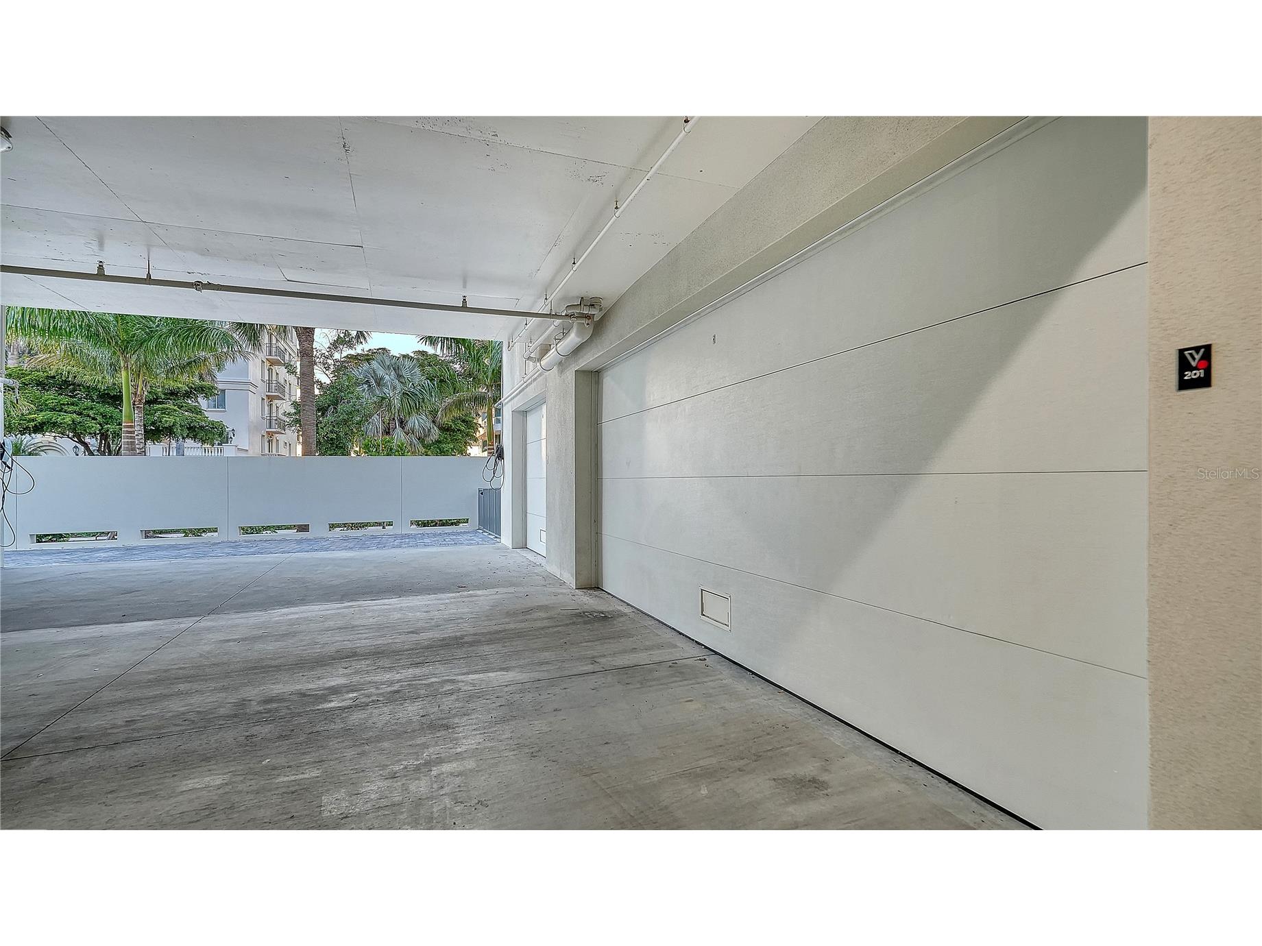 111 Golden Gate #701 Sarasota FL 34236 A4682068 image62