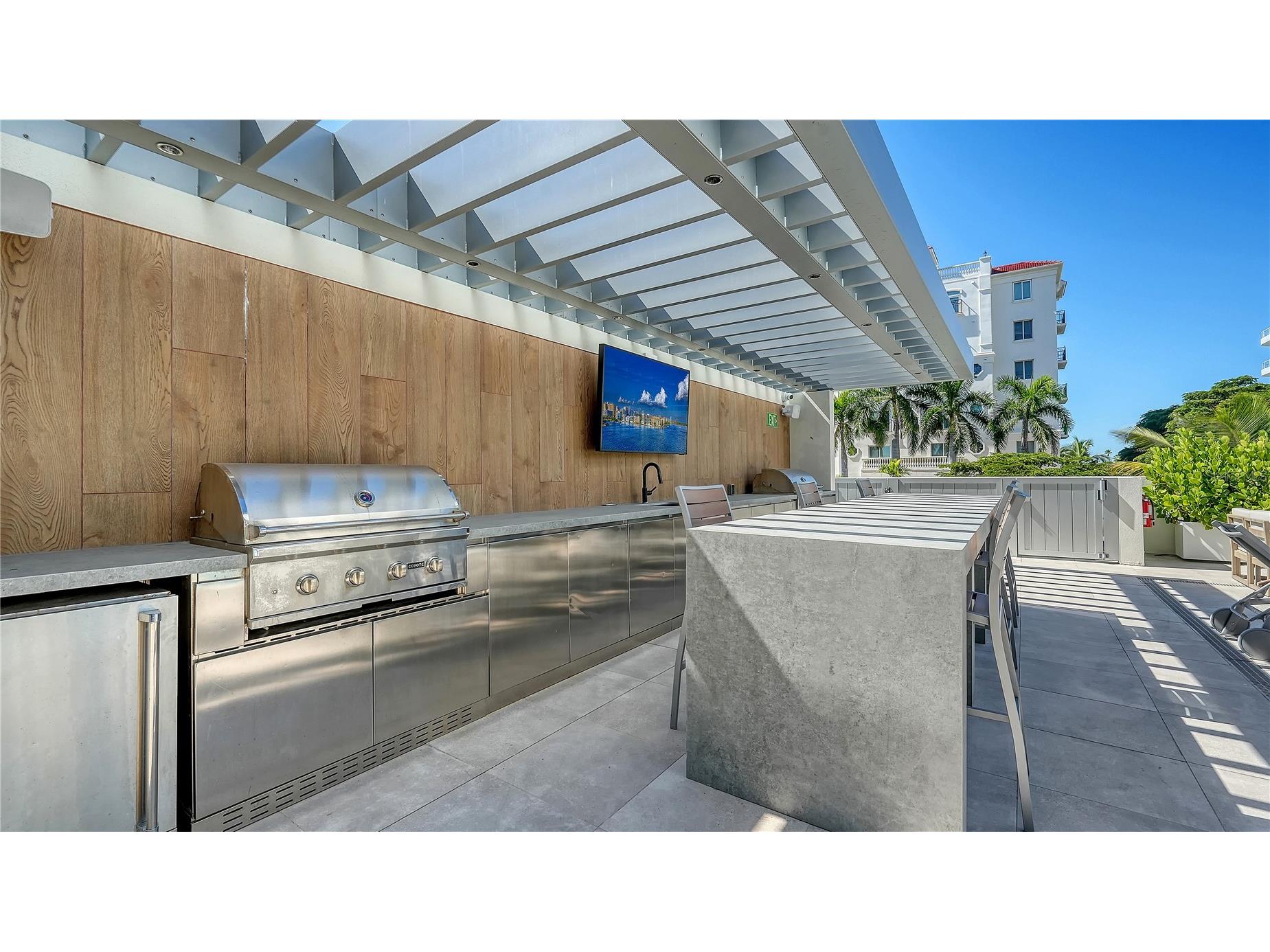 111 Golden Gate #701 Sarasota FL 34236 A4682068 image65
