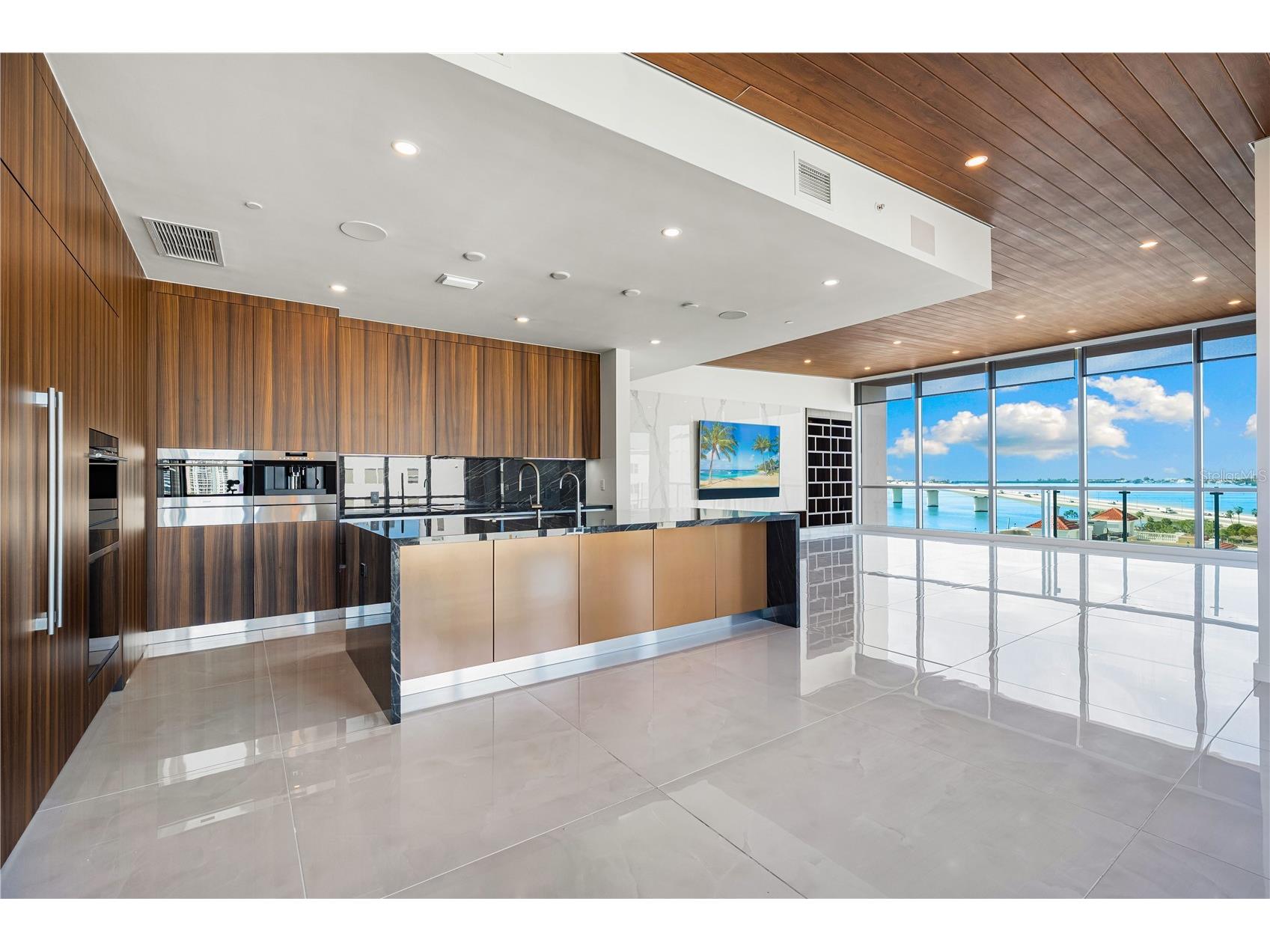 111 Golden Gate #801PH Sarasota FL 34236 A4685716 image14