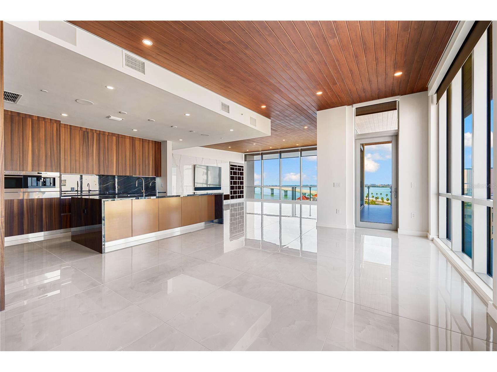 111 Golden Gate #801PH Sarasota FL 34236 A4685716 image20