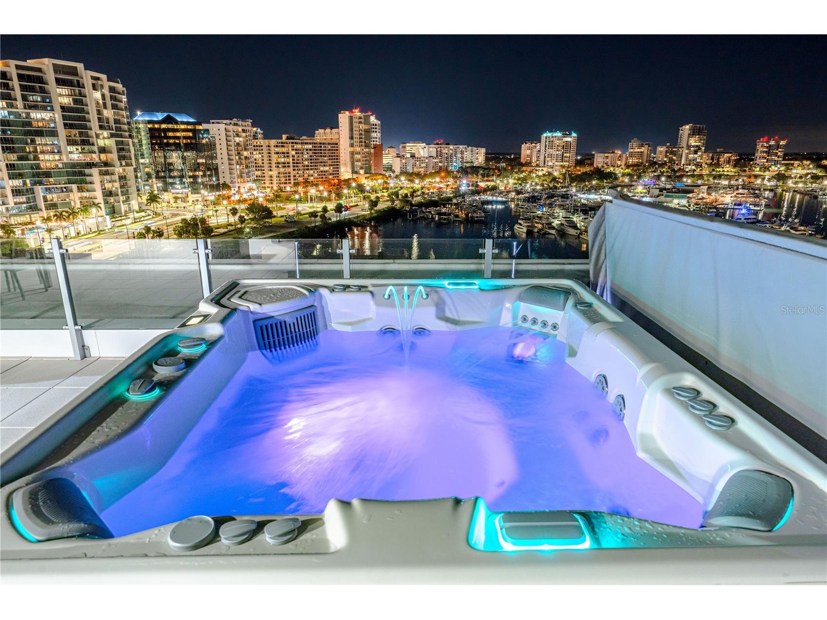 111 Golden Gate #801PH Sarasota FL 34236 A4685716 image3