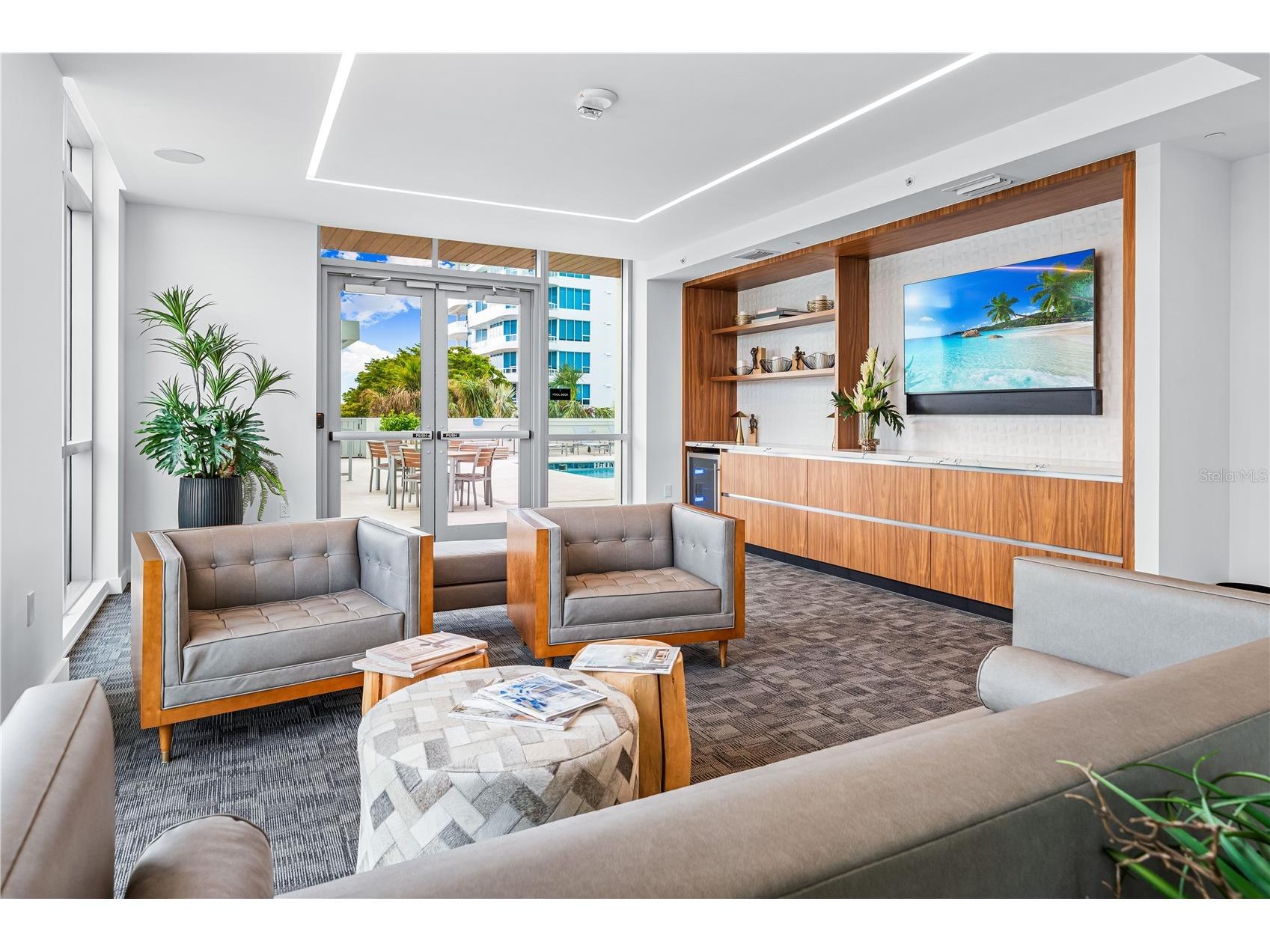 111 Golden Gate #801PH Sarasota FL 34236 A4685716 image51