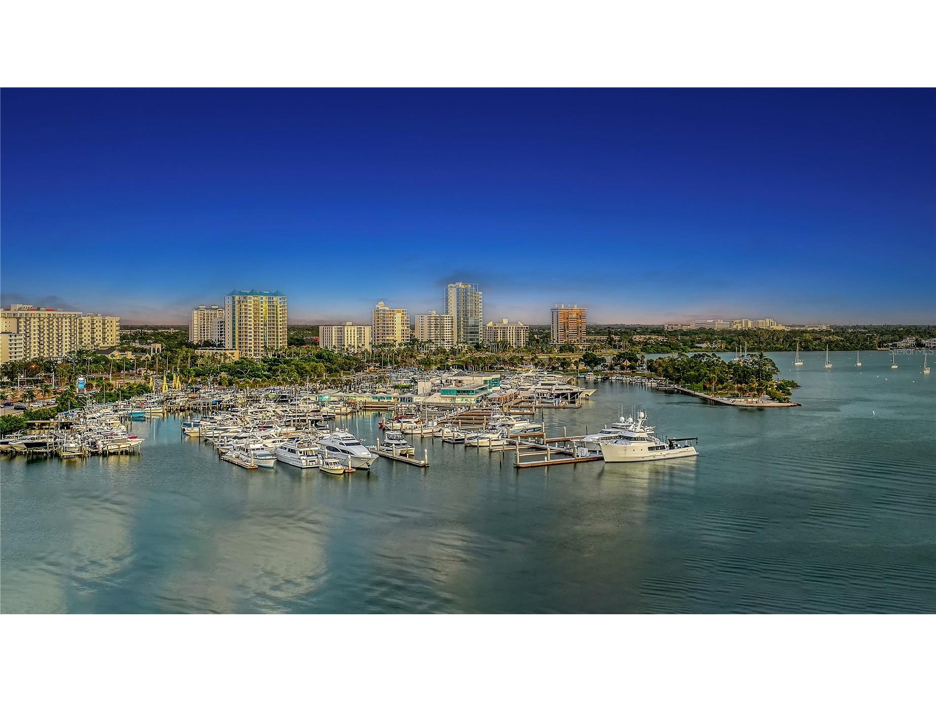 111 Golden Gate #801PH Sarasota FL 34236 A4685716 image72