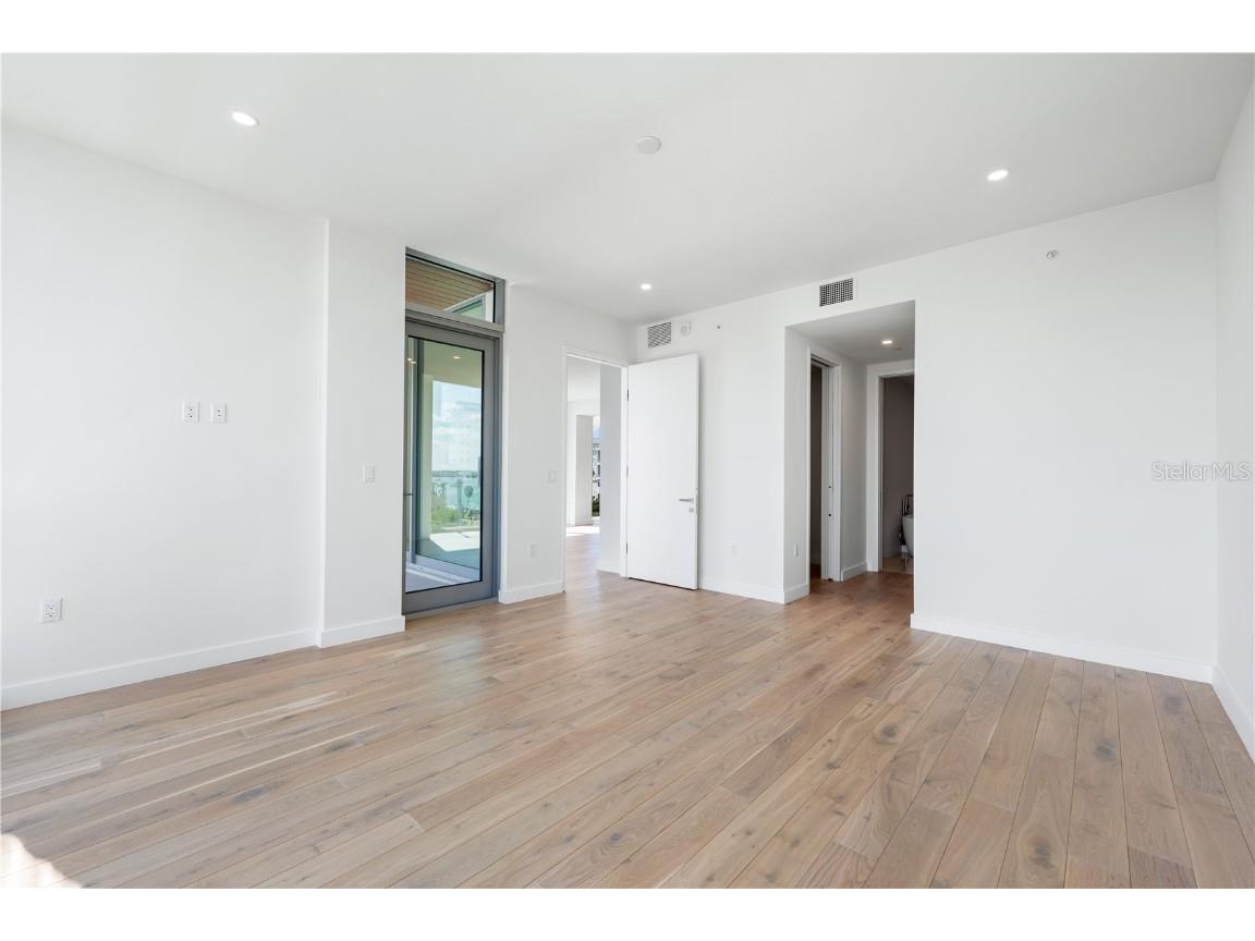 111 Golden Gate Point #303 Sarasota FL 34236 A4667826 image17