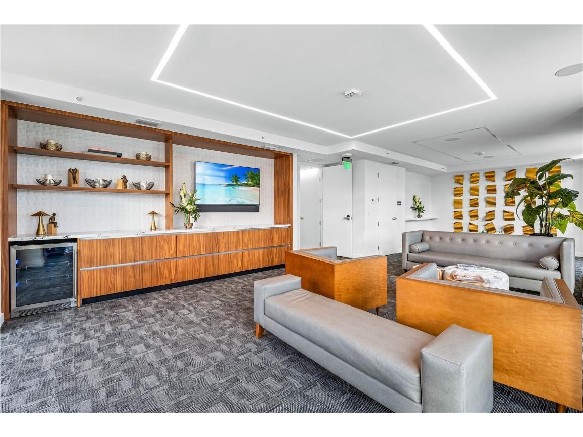 111 Golden Gate Point #303 Sarasota FL 34236 A4667826 image39