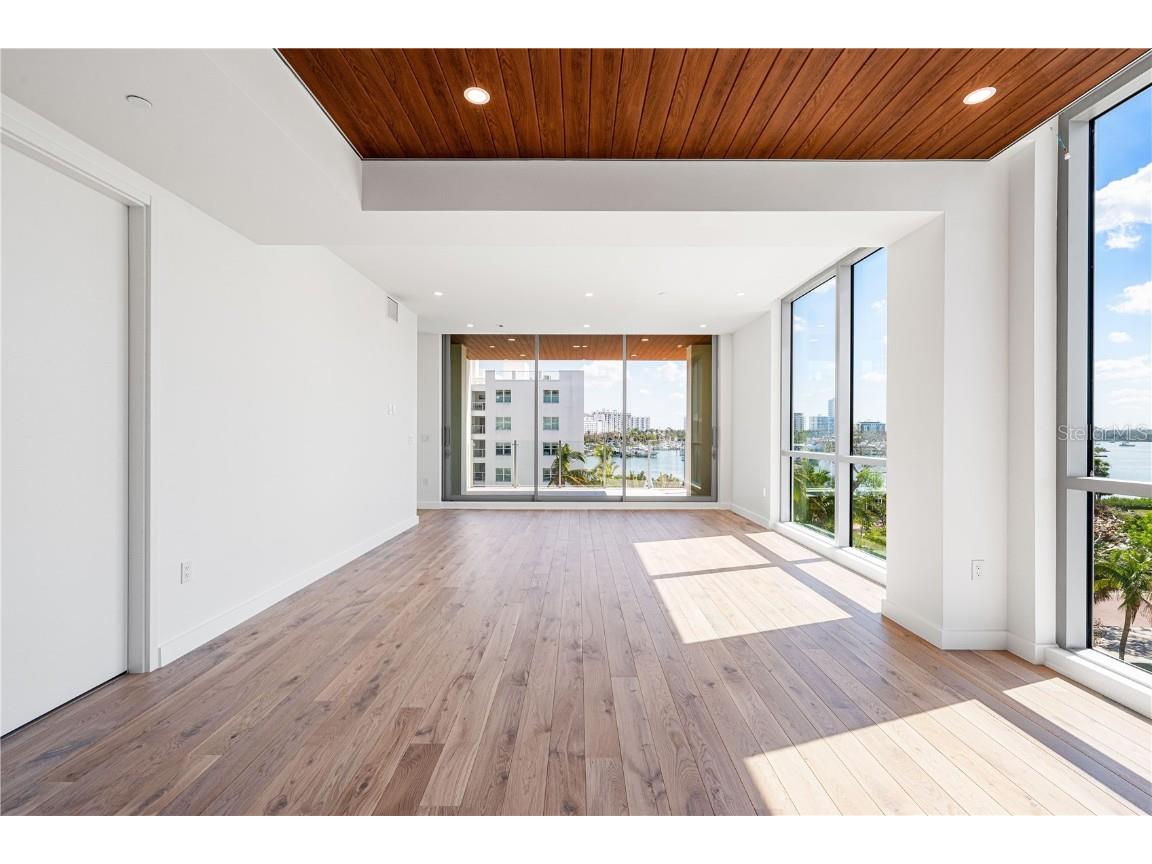 111 Golden Gate Point #303 Sarasota FL 34236 A4667826 image4