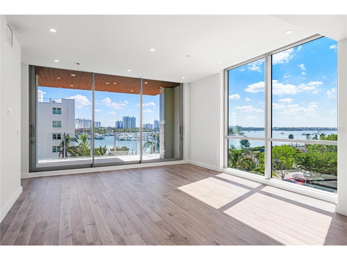 111 Golden Gate Point #303 Sarasota FL 34236 A4667826 image5