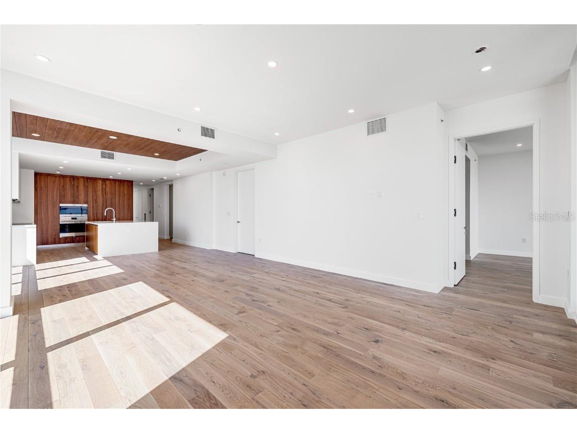 111 Golden Gate Point #303 Sarasota FL 34236 A4667826 image8