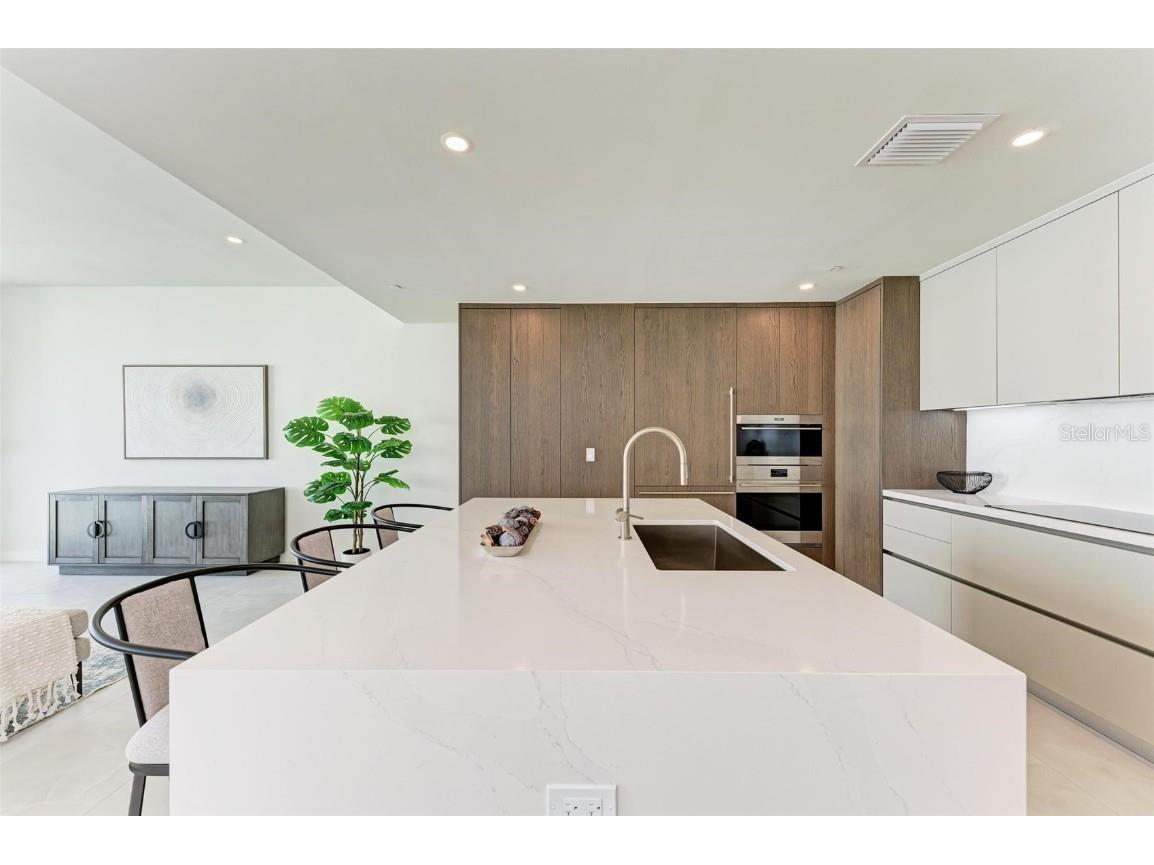 111 Golden Gate Point #402 Sarasota FL 34236 A4628715 image11