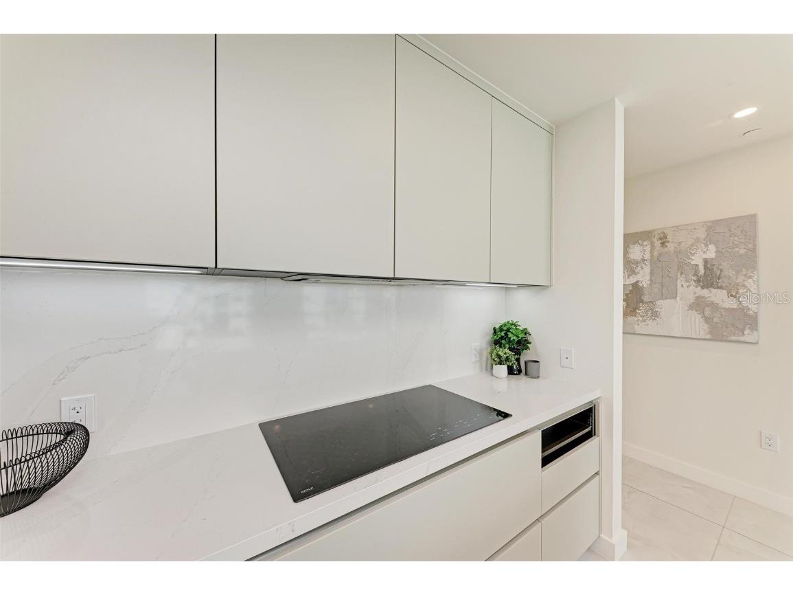 111 Golden Gate Point #402 Sarasota FL 34236 A4628715 image16