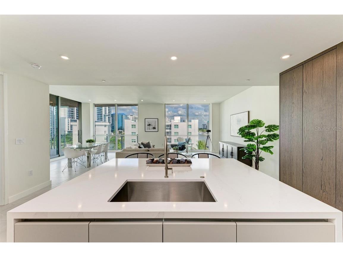 111 Golden Gate Point #402 Sarasota FL 34236 A4628715 image17