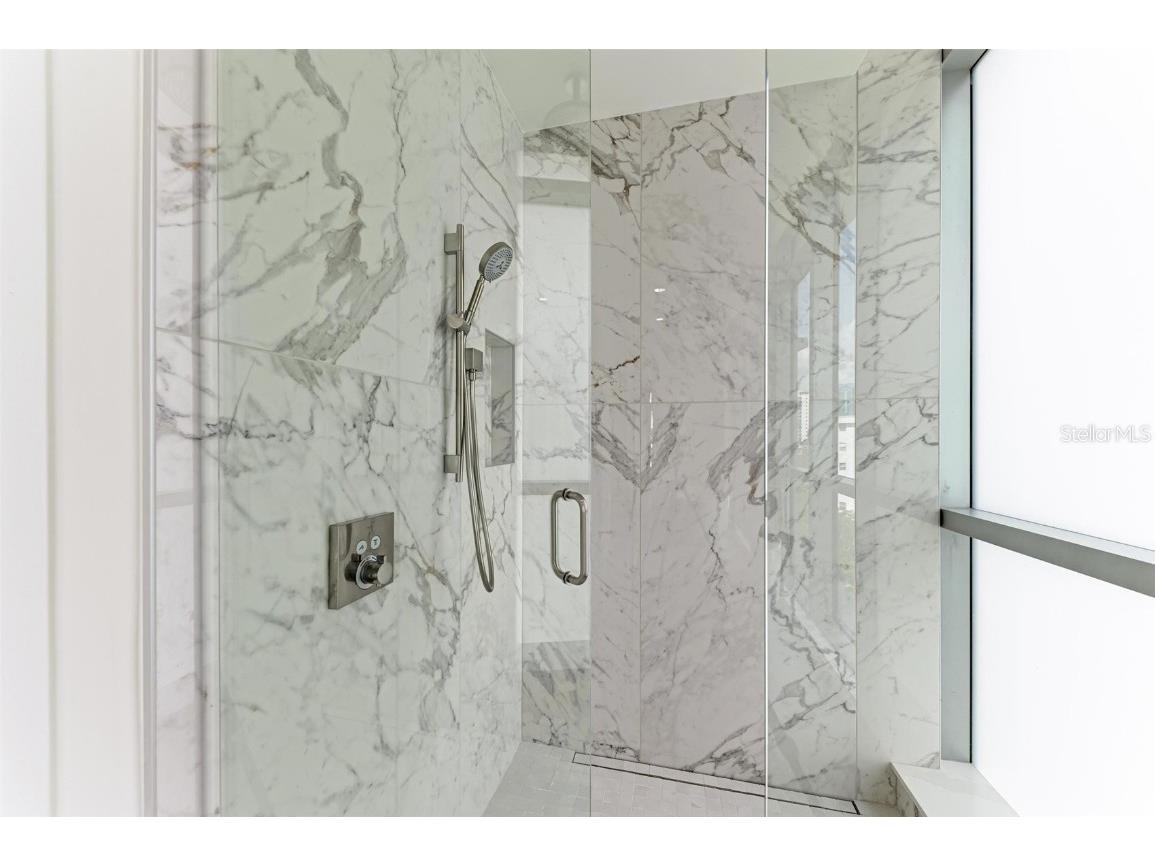 111 Golden Gate Point #402 Sarasota FL 34236 A4628715 image32