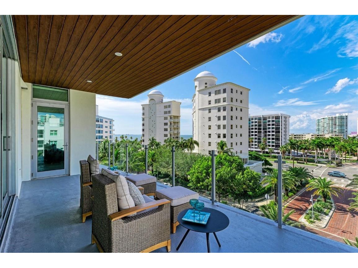 111 Golden Gate Point #402 Sarasota FL 34236 A4628715 image48
