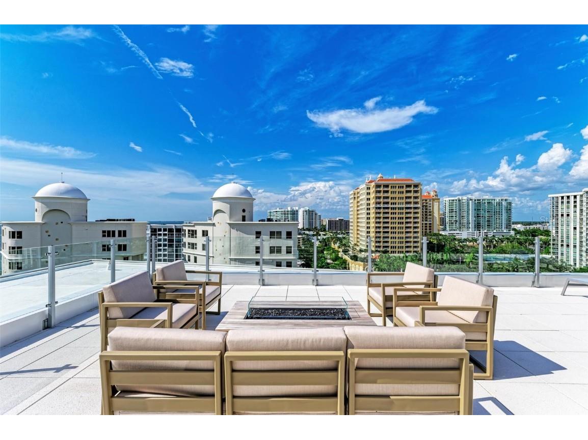 111 Golden Gate Point #402 Sarasota FL 34236 A4628715 image55