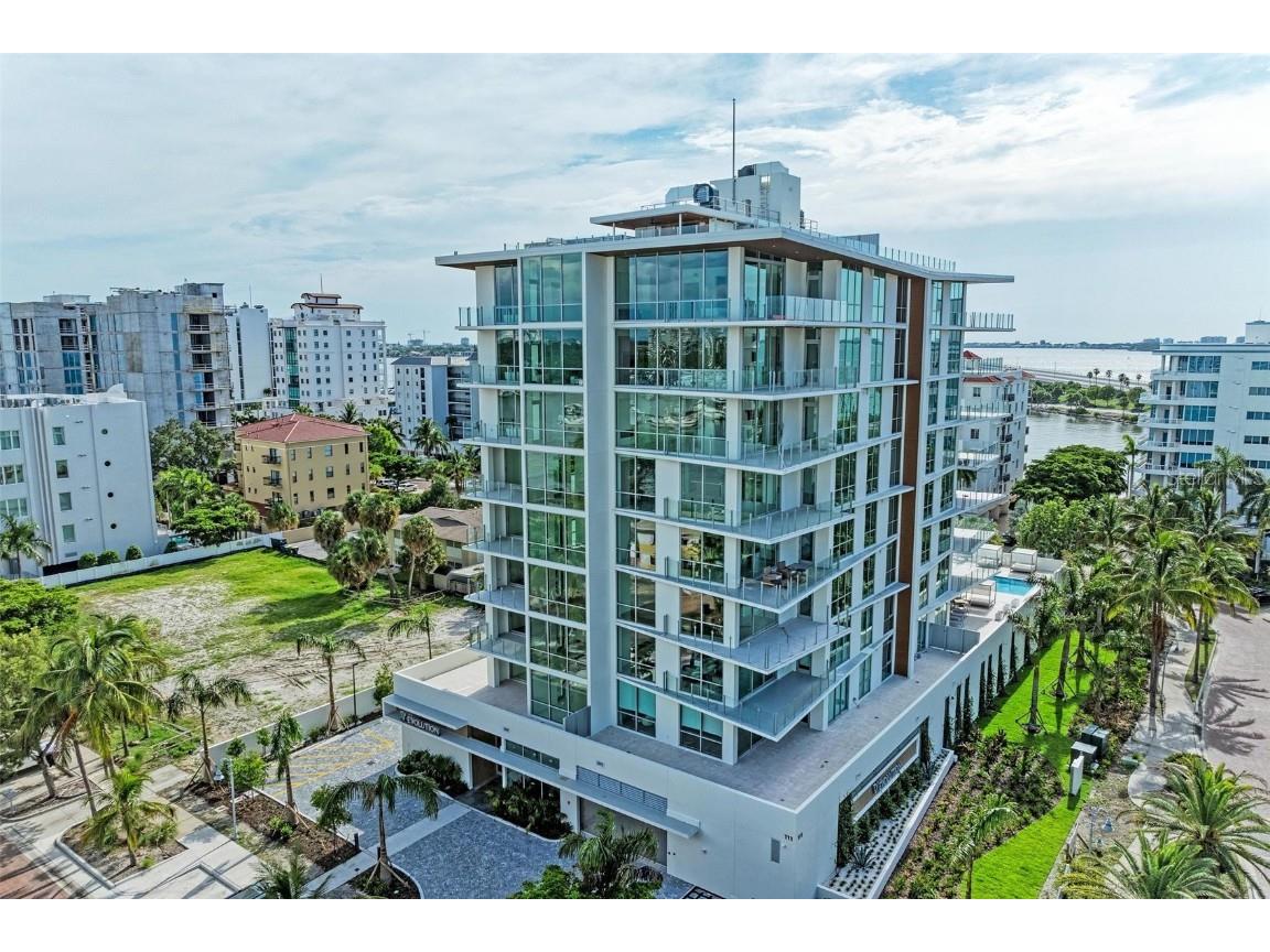 111 Golden Gate Point #402 Sarasota FL 34236 A4628715 image6