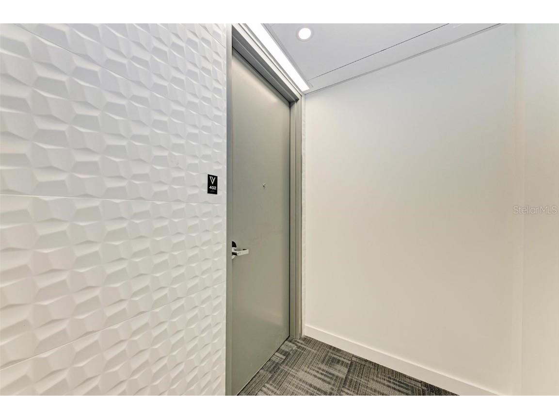 111 Golden Gate Point #402 Sarasota FL 34236 A4628715 image8