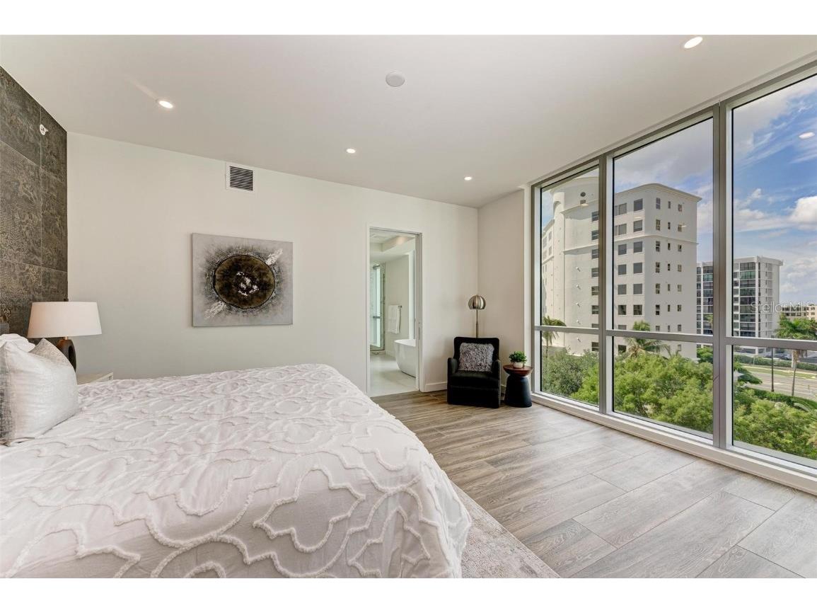 111 Golden Gate Point #402 Sarasota FL 34236 A4649305 image34