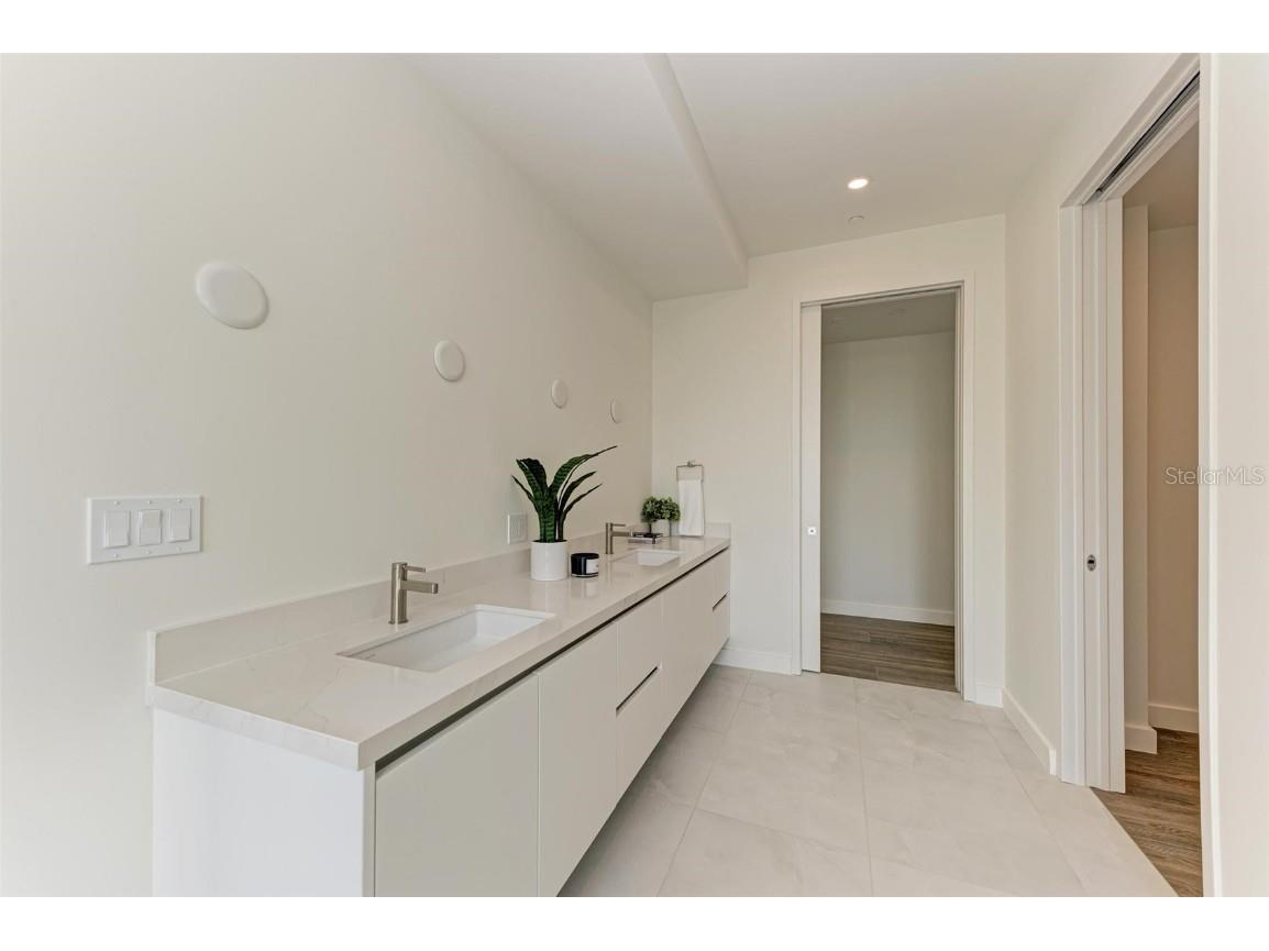 111 Golden Gate Point #402 Sarasota FL 34236 A4649305 image36