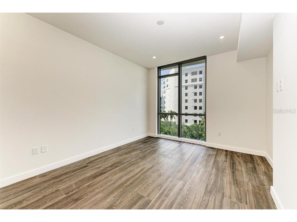 111 Golden Gate Point #402 Sarasota FL 34236 A4649305 image46