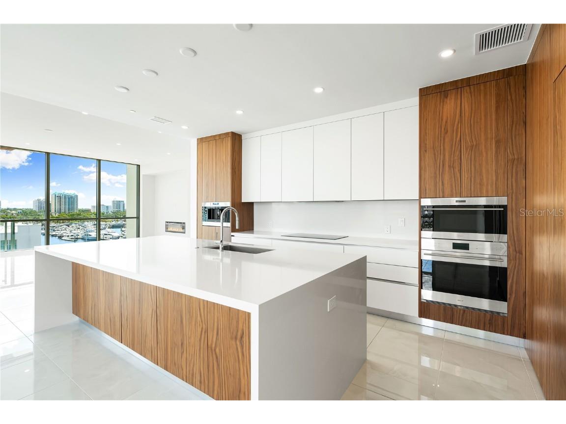 111 Golden Gate Point #602 Sarasota FL 34236 A4674587 image11