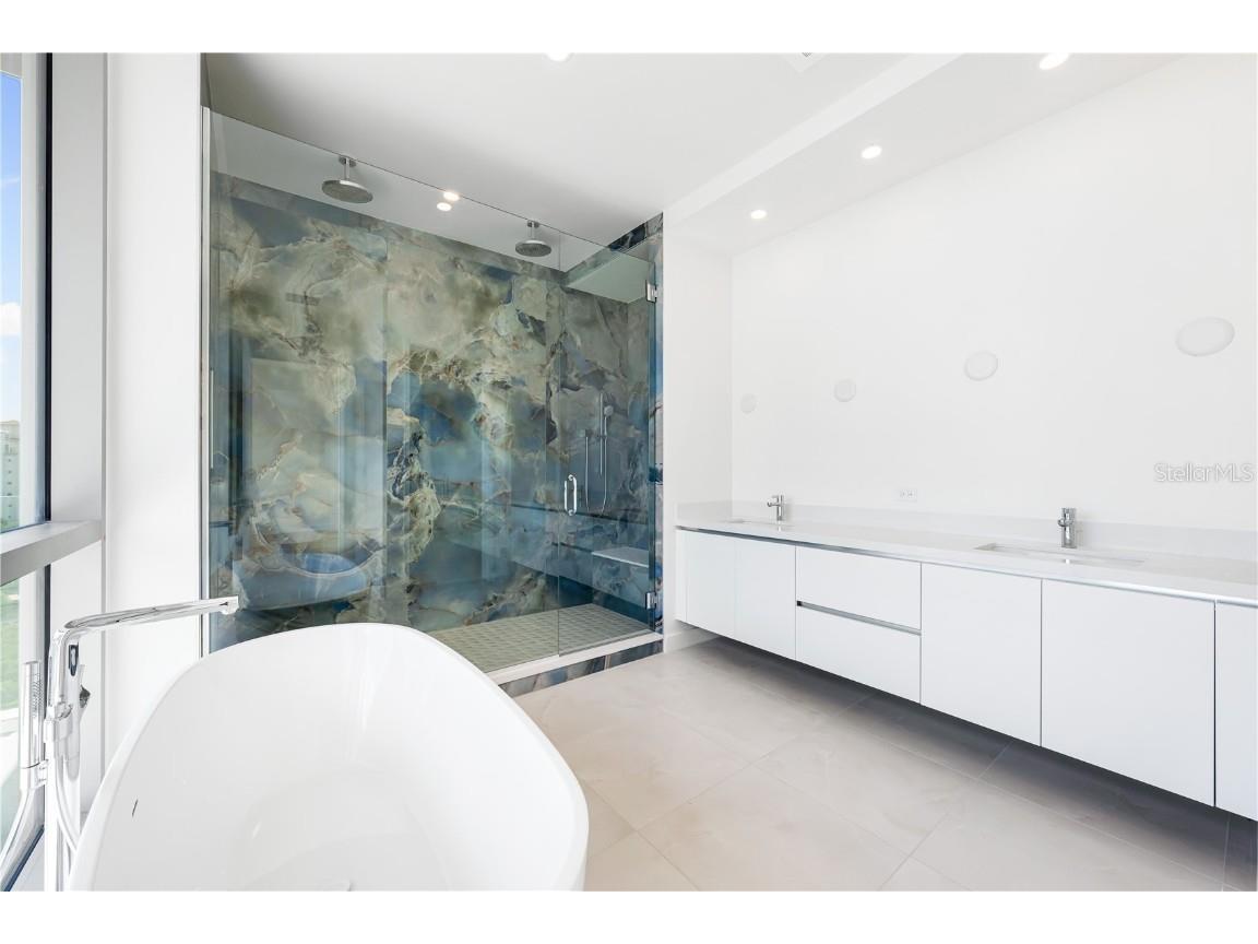 111 Golden Gate Point #602 Sarasota FL 34236 A4674587 image23