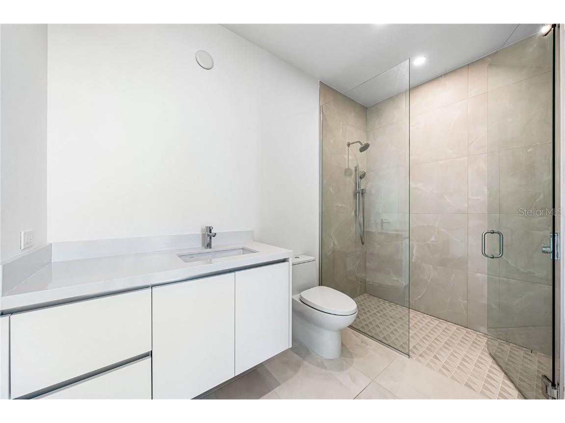 111 Golden Gate Point #602 Sarasota FL 34236 A4674587 image30