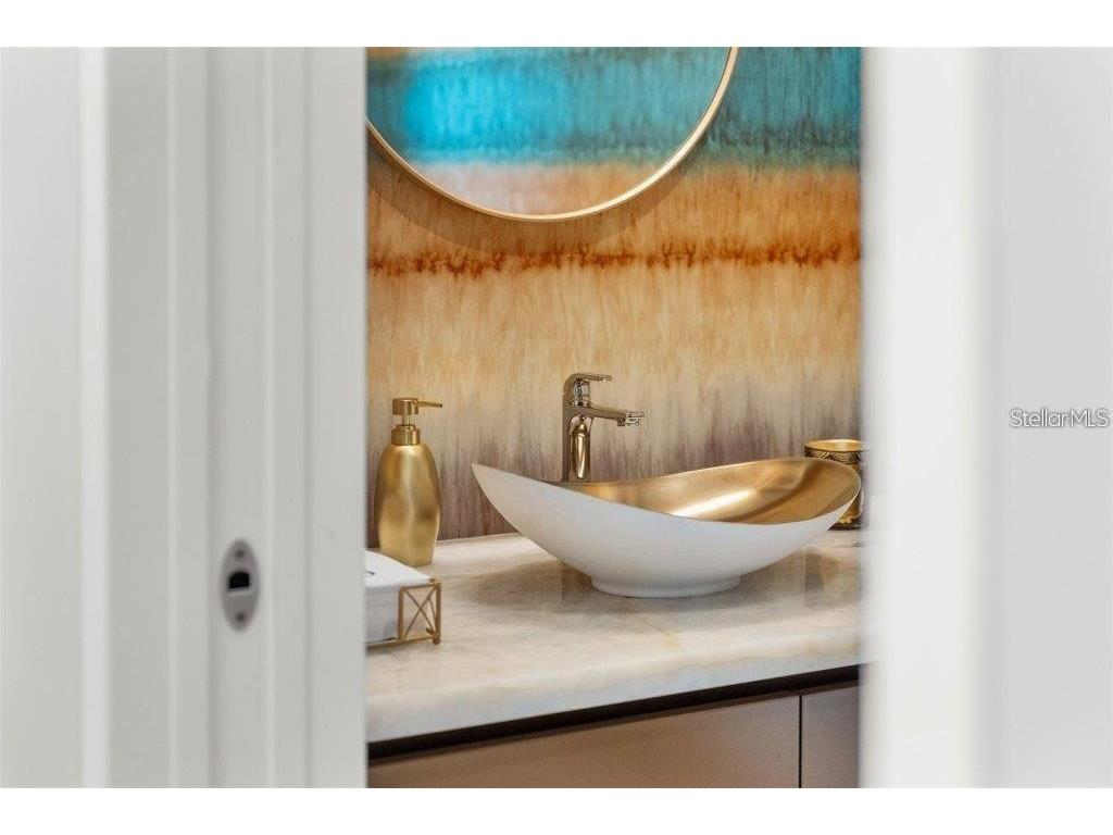 111 Golden Gate Point #802PH Sarasota FL 34236 A4696851 image27