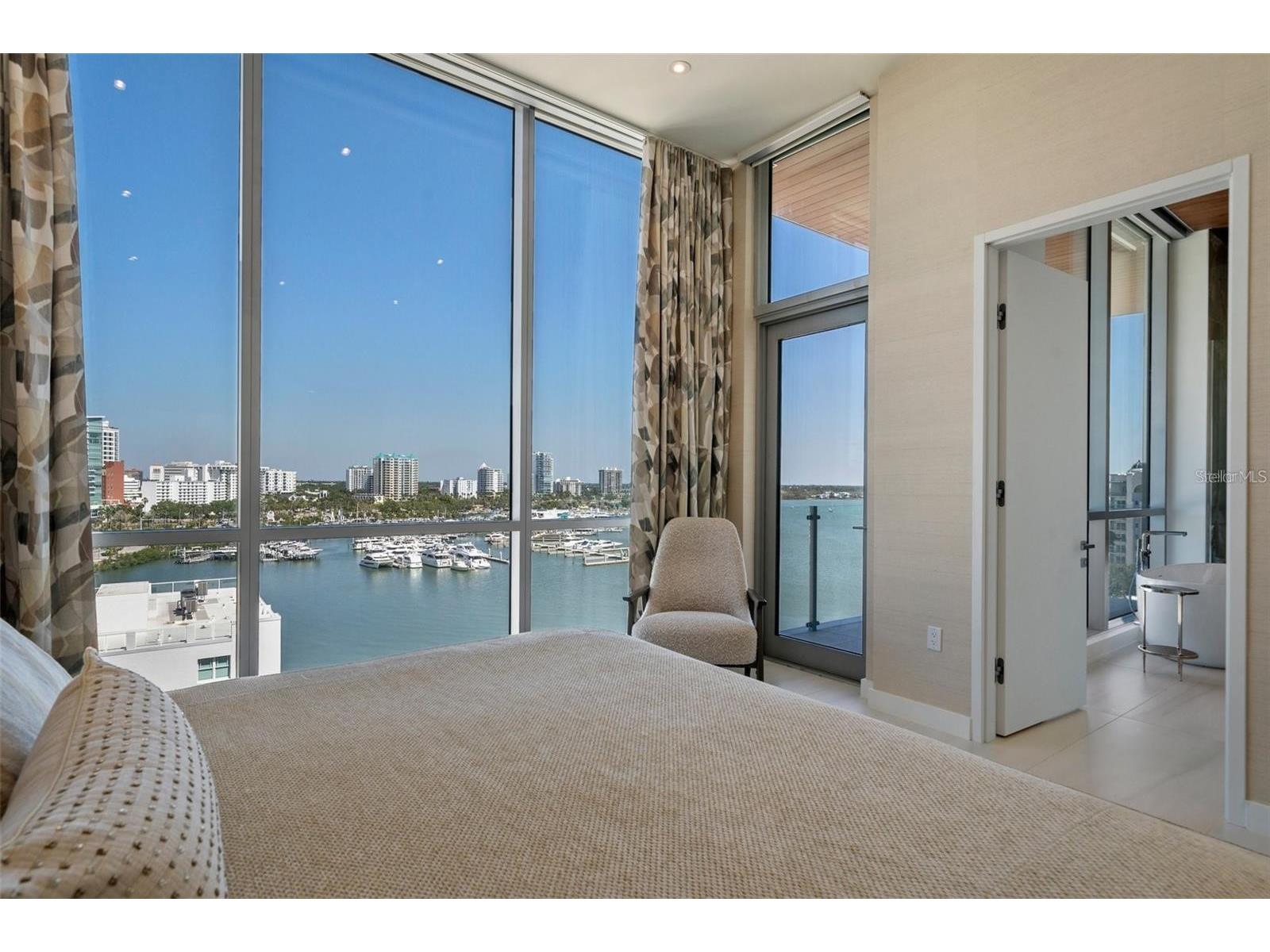 111 Golden Gate Point #802PH Sarasota FL 34236 A4696851 image32