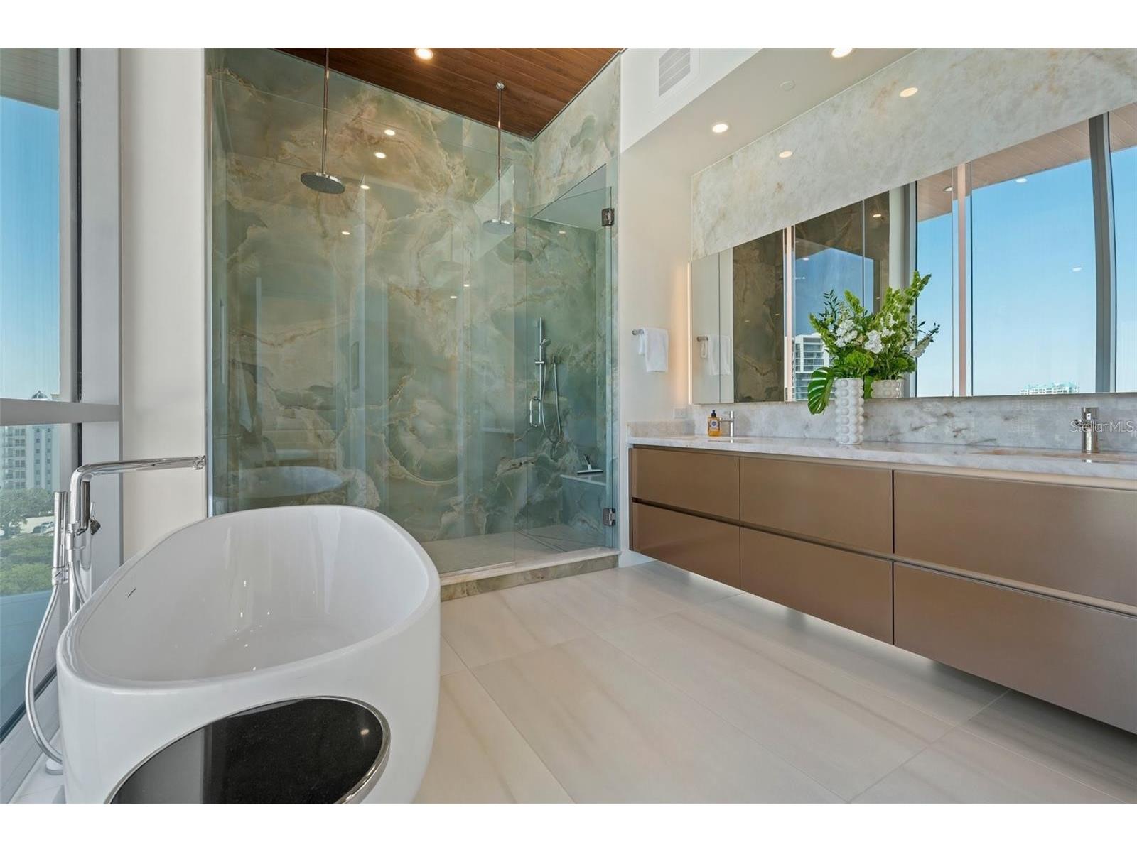111 Golden Gate Point #802PH Sarasota FL 34236 A4696851 image35
