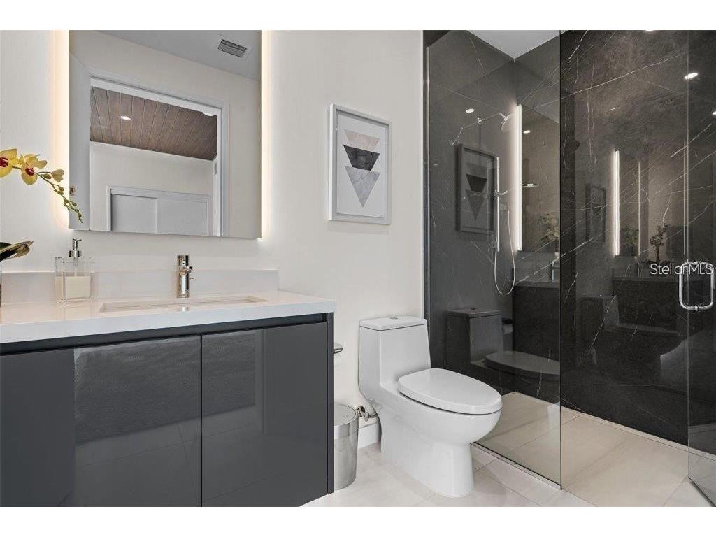 111 Golden Gate Point #802PH Sarasota FL 34236 A4696851 image42