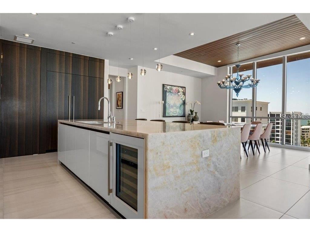111 Golden Gate Point #802PH Sarasota FL 34236 A4696851 image9