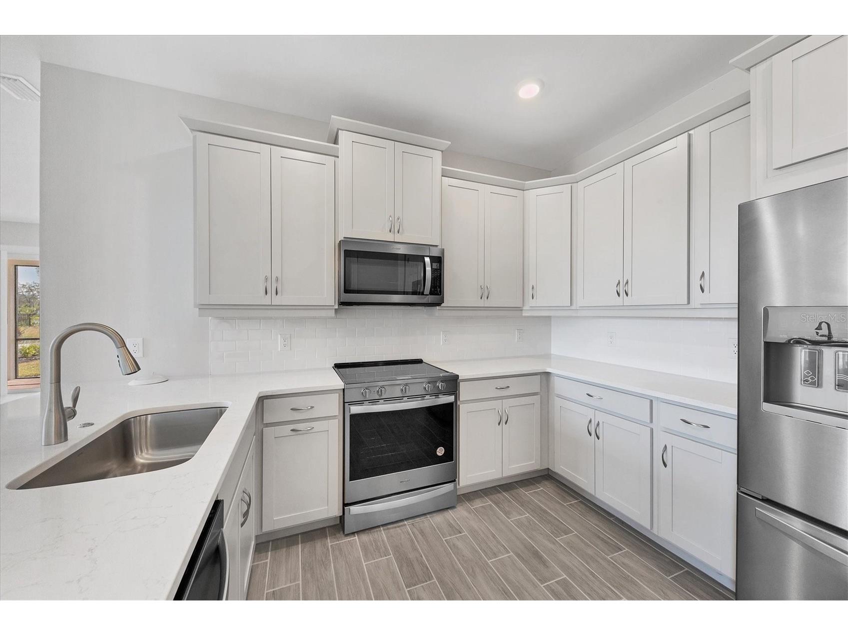 111 Ibiza Loop Venice FL 34292 A4692376 image16