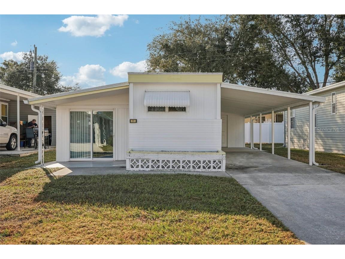 111 Lakeview Drive Palmetto FL 34221 A4672957 image1