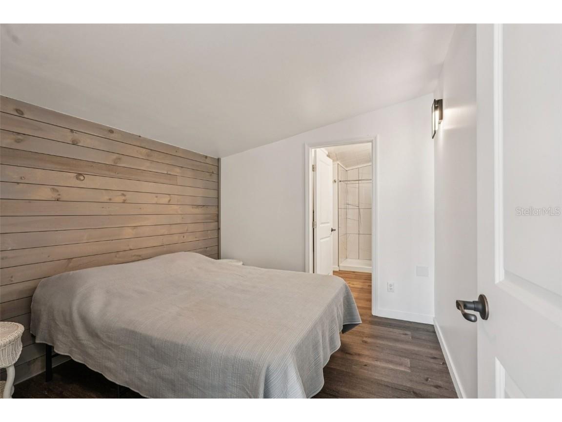 111 Lakeview Drive Palmetto FL 34221 A4672957 image11