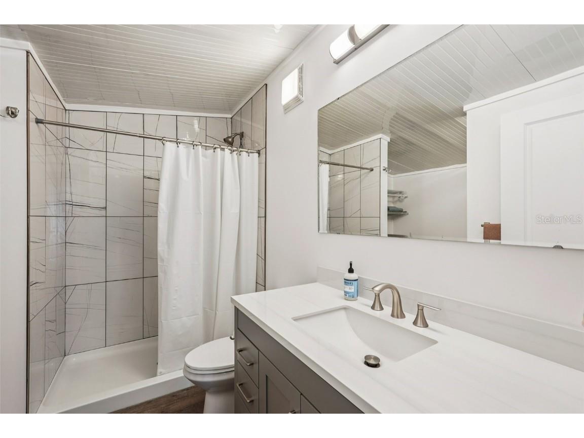 111 Lakeview Drive Palmetto FL 34221 A4672957 image13