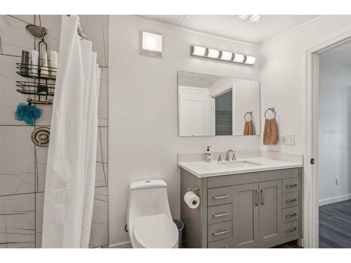 111 Lakeview Drive Palmetto FL 34221 A4672957 image15