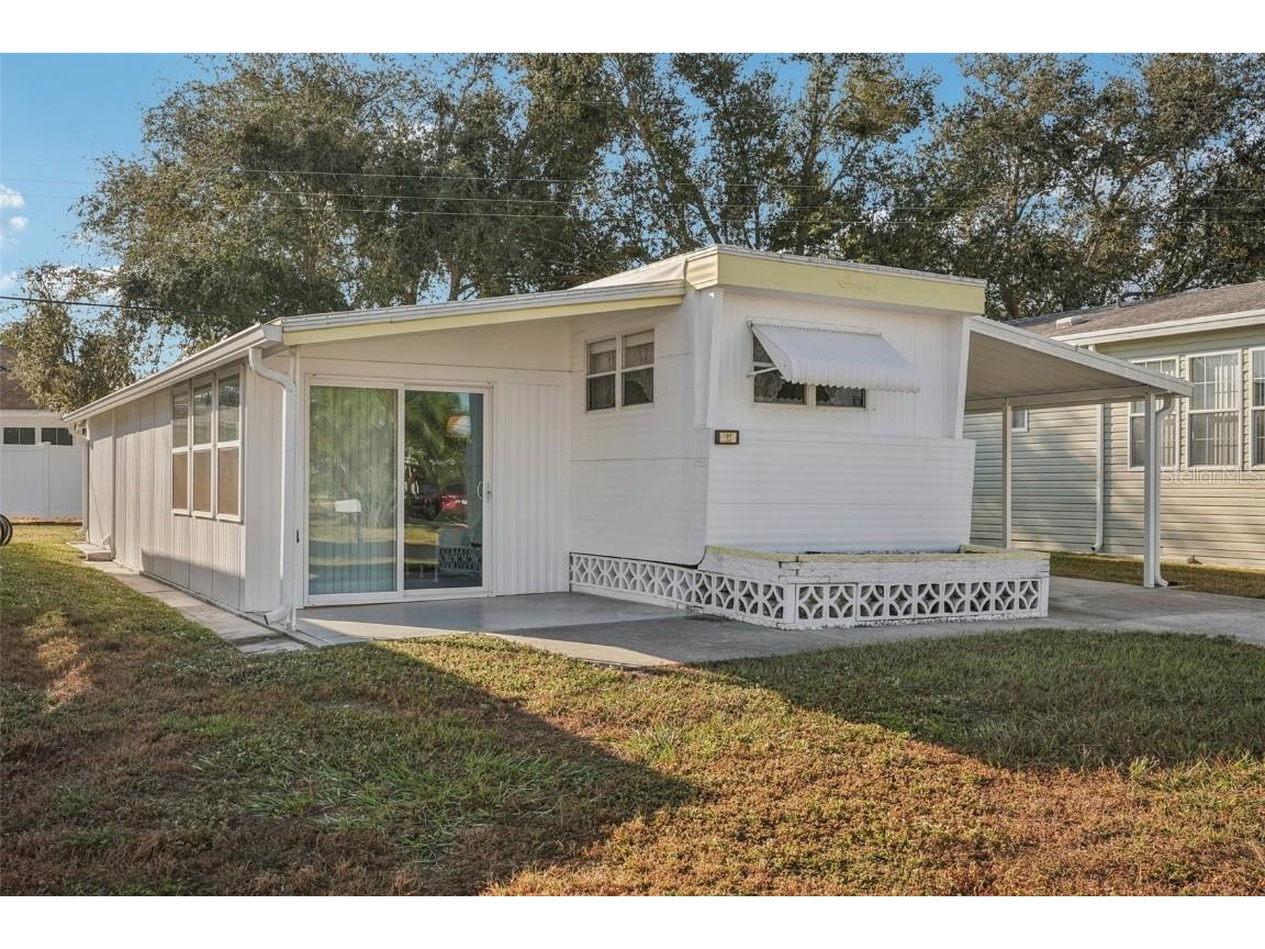 111 Lakeview Drive Palmetto FL 34221 A4672957 image2