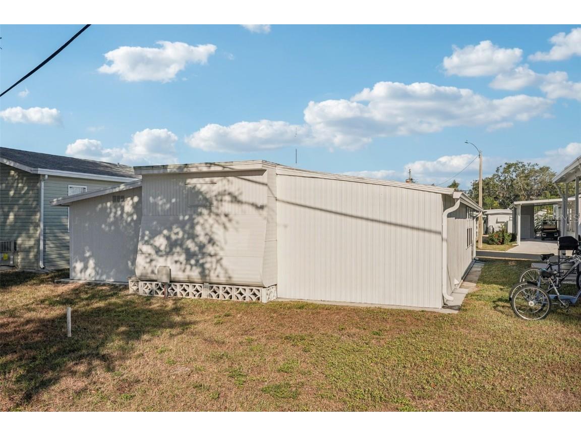 111 Lakeview Drive Palmetto FL 34221 A4672957 image23